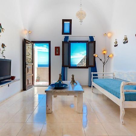 Moschatos Beach House Kamari  Ngoại thất bức ảnh