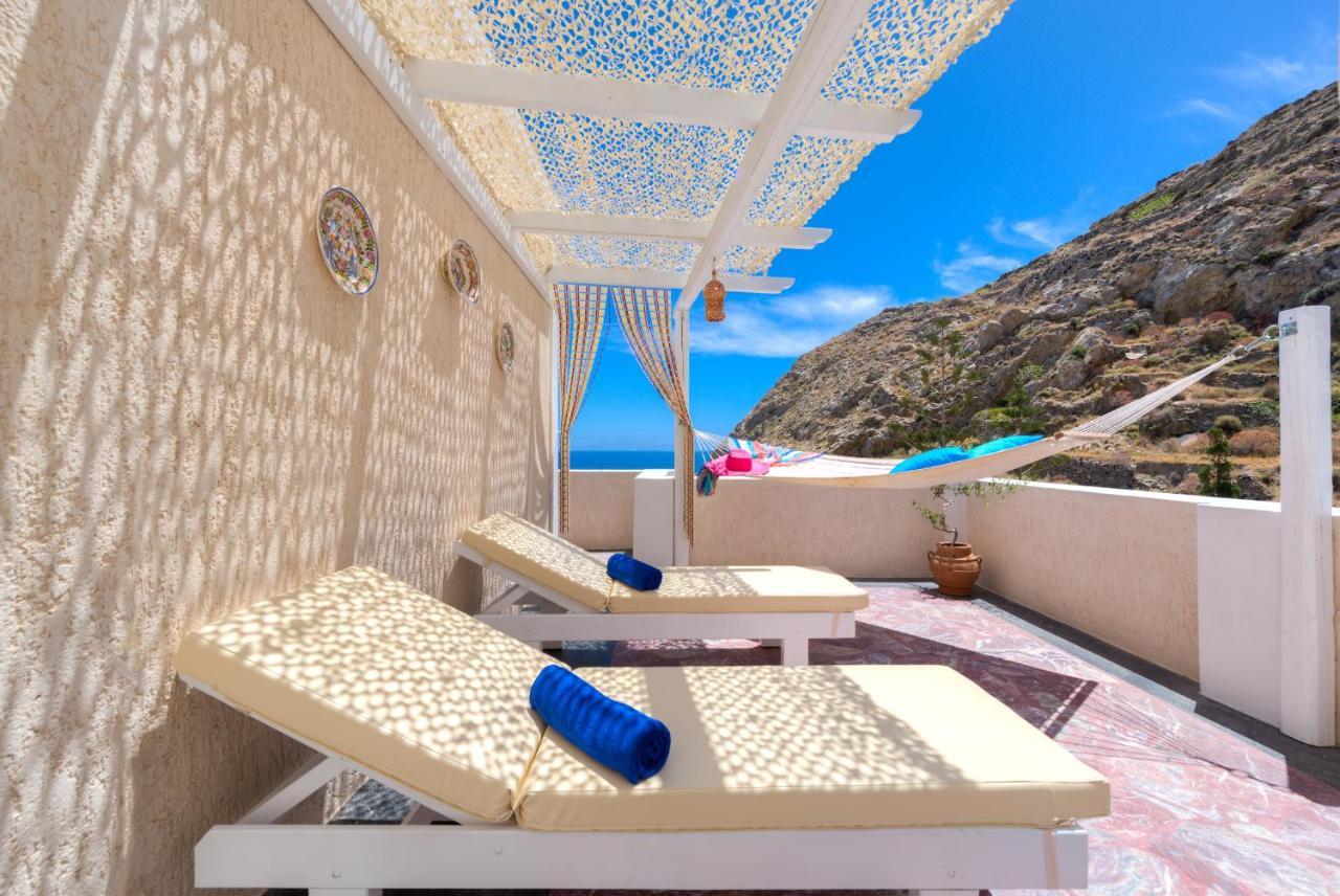 Moschatos Beach House Kamari  Ngoại thất bức ảnh