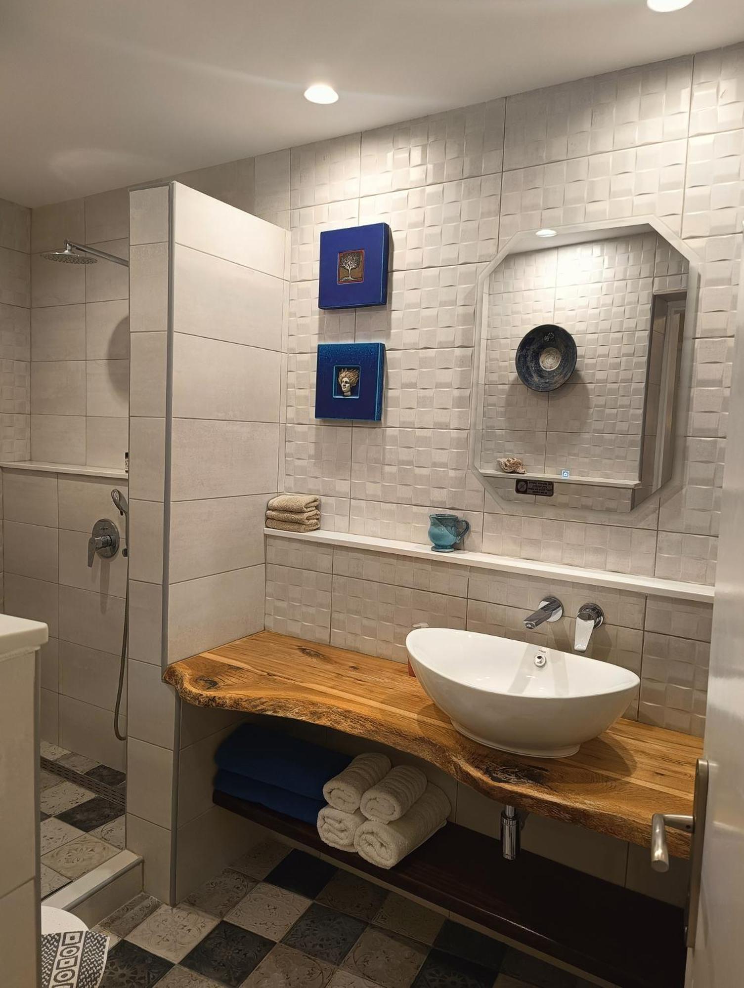 Moschatos Beach House Kamari  Phòng bức ảnh